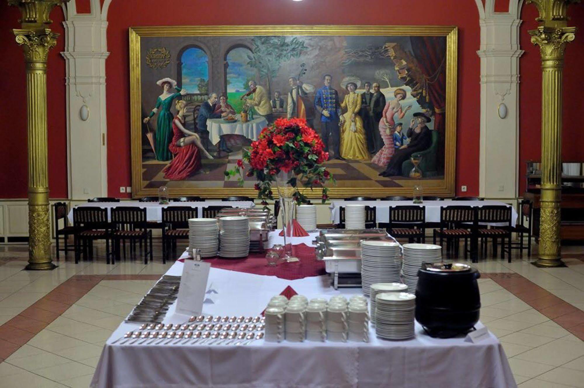 Korona Hotel Nyíregyháza 외부 사진